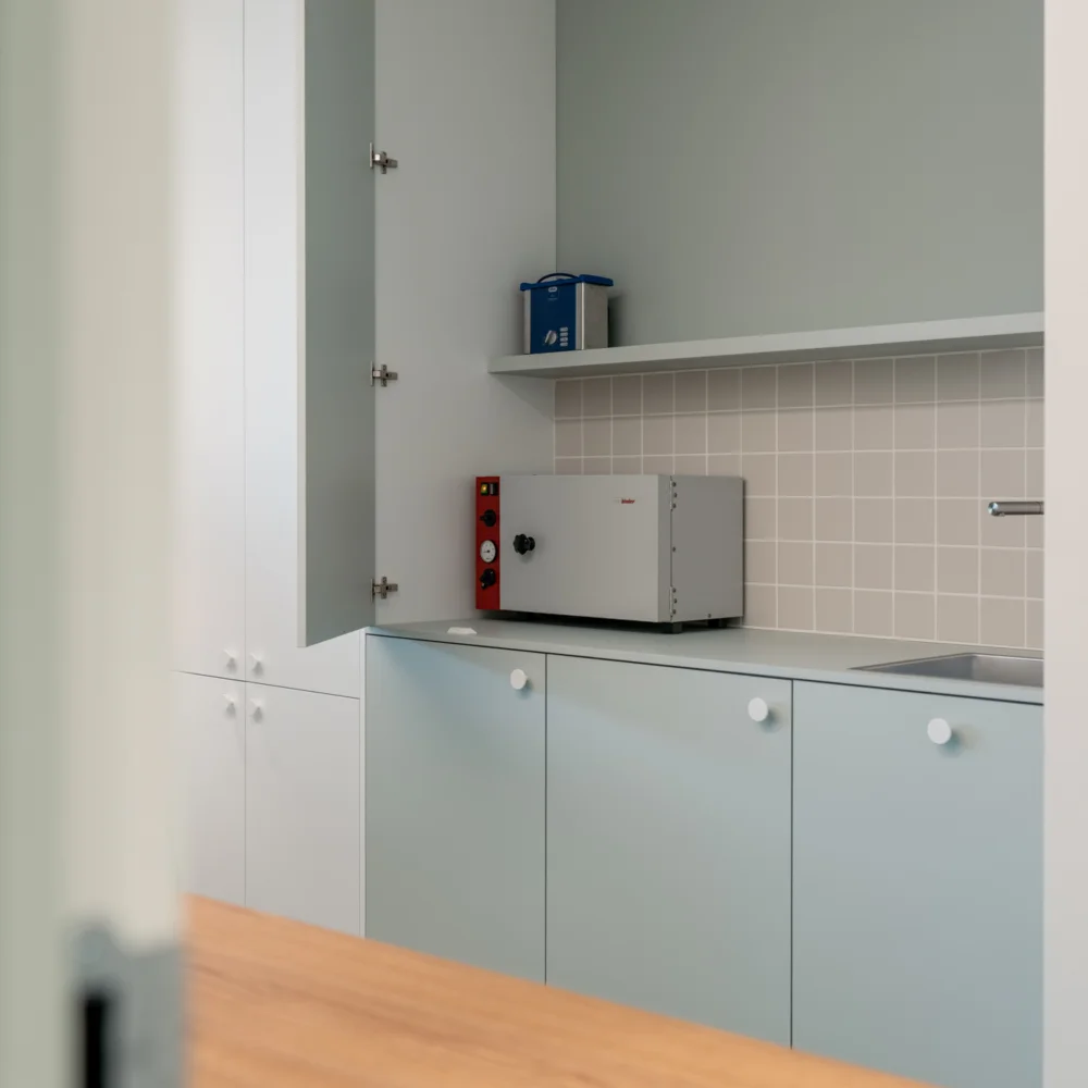 Dokterspraktijk inrichting Zemst Quality Living 16