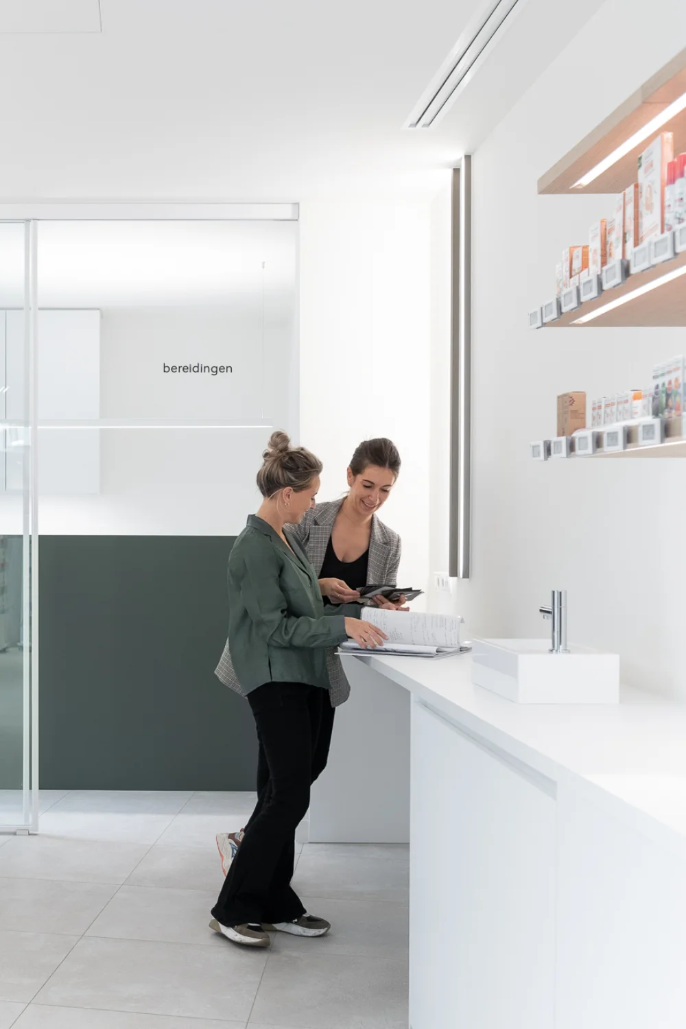 Studiovision qualityliving 201113 vilvoorde apotheekpeutie LR 031 SV5 8820