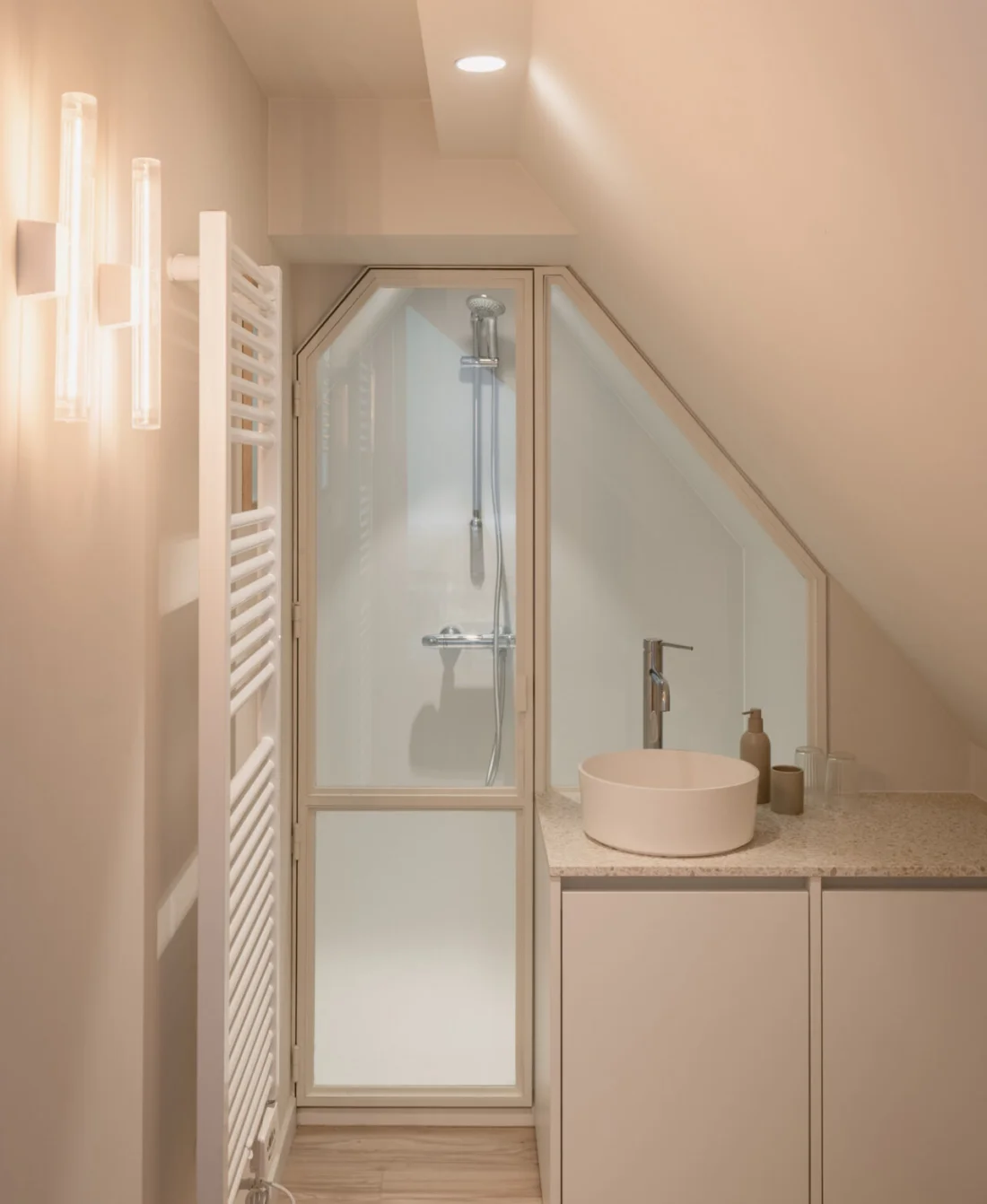 QL quality living grincheux Hannelore Veelaert A7406823 HDR lo res