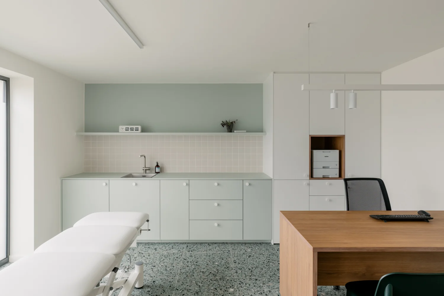 Dokterspraktijk inrichting Zemst Quality Living 1