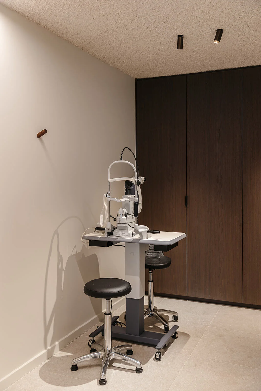QUALITYLIVING OOGCENTRUMBUGGENHOUT BUROBONITO 42